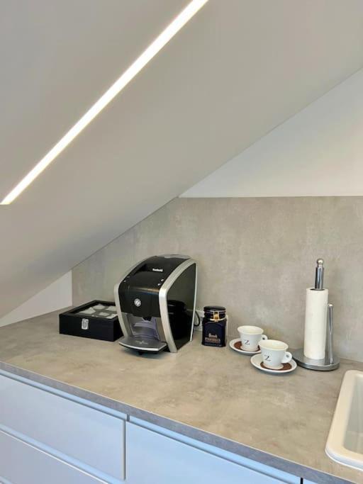 White 1 Bd Old Town Apartment By Hostlovers Kaunas Ngoại thất bức ảnh
