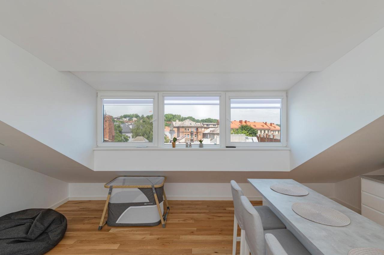 White 1 Bd Old Town Apartment By Hostlovers Kaunas Ngoại thất bức ảnh