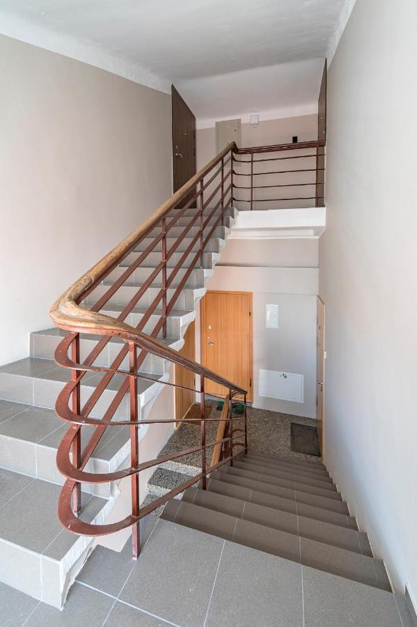 White 1 Bd Old Town Apartment By Hostlovers Kaunas Ngoại thất bức ảnh